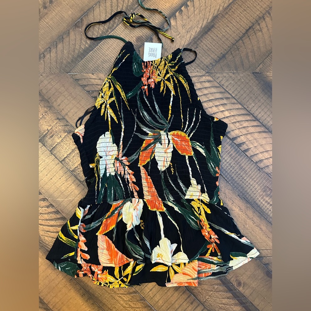 🆕 Patrons of Peace • Floral Hawaiian Boho Halter • Small
